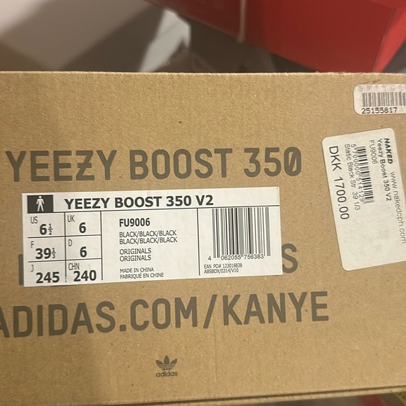 ❌SOLD❌ Yeezy Boost 350 V2 - Picture 5 of 5